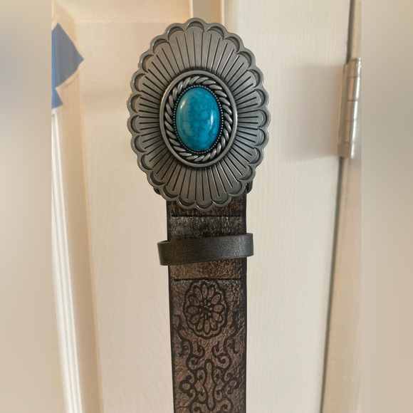 Silver Floral Belt with Turquoise Accent Stone - Picture 2 of 4